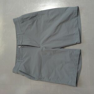 Under Armour golf shorts